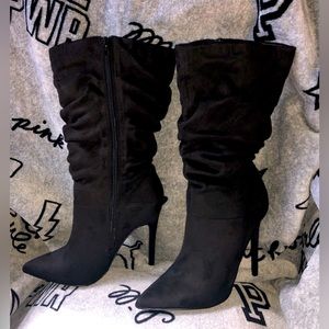 NWOB Black Slouchy Faux Suede Heel Boots- Size 8